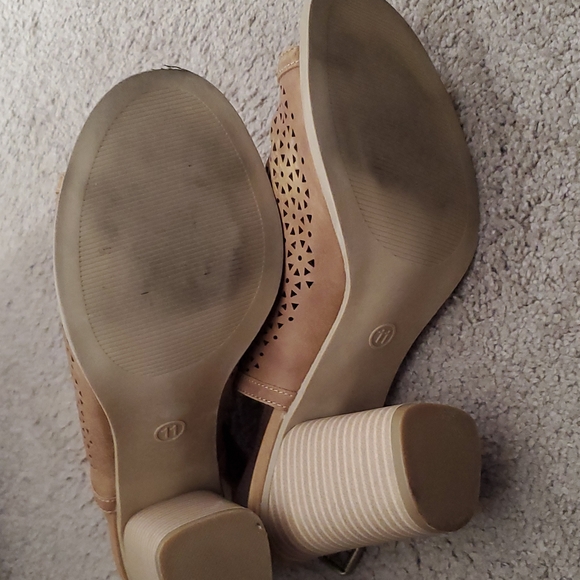 EUC Universal Thread Tan Open Toe Heeled Bootie Sandals - Picture 4 of 5